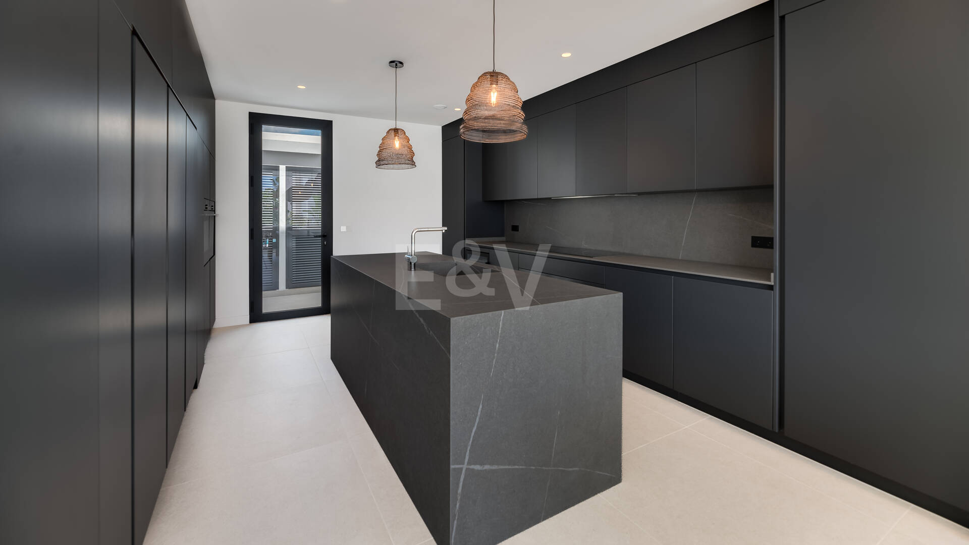 Prestigious Villa with Sea and Mountain Views avaiable for summer rental from 13,330€/week.