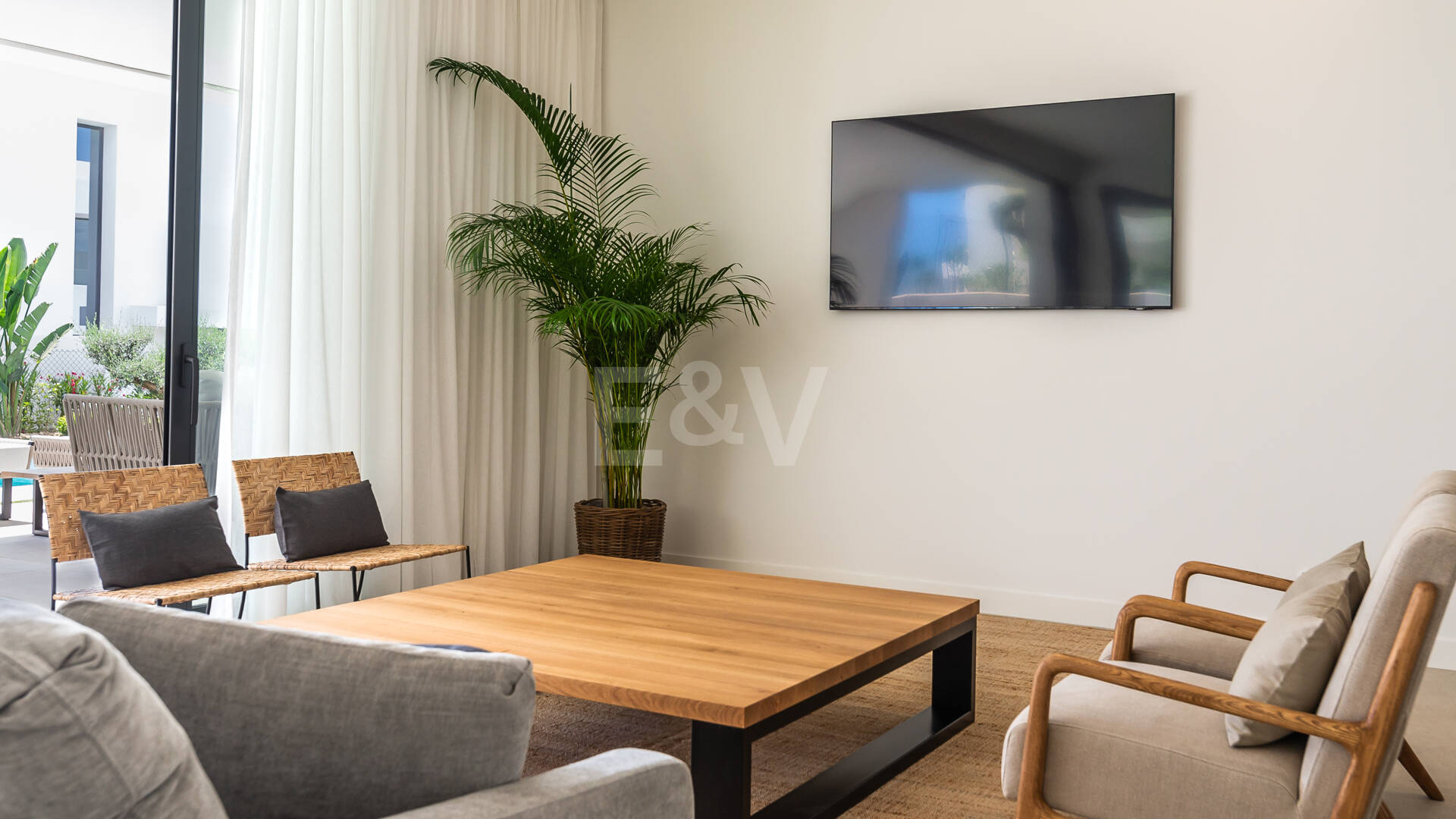 Prestigious Villa with Sea and Mountain Views avaiable for summer rental from 13,330€/week.