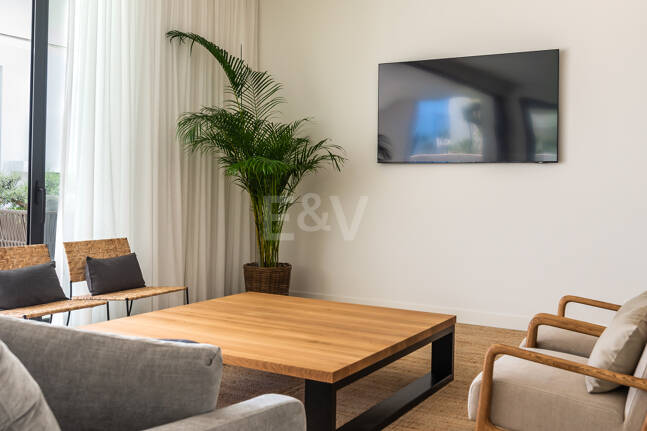 Prestigious Villa with Sea and Mountain Views avaiable for summer rental from 13,330€/week.