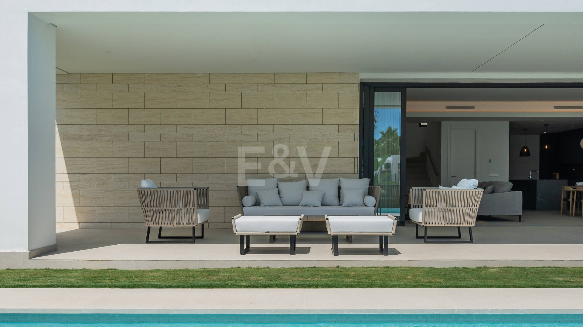 Prestigious Villa with Sea and Mountain Views avaiable for summer rental from 13,330€/week.