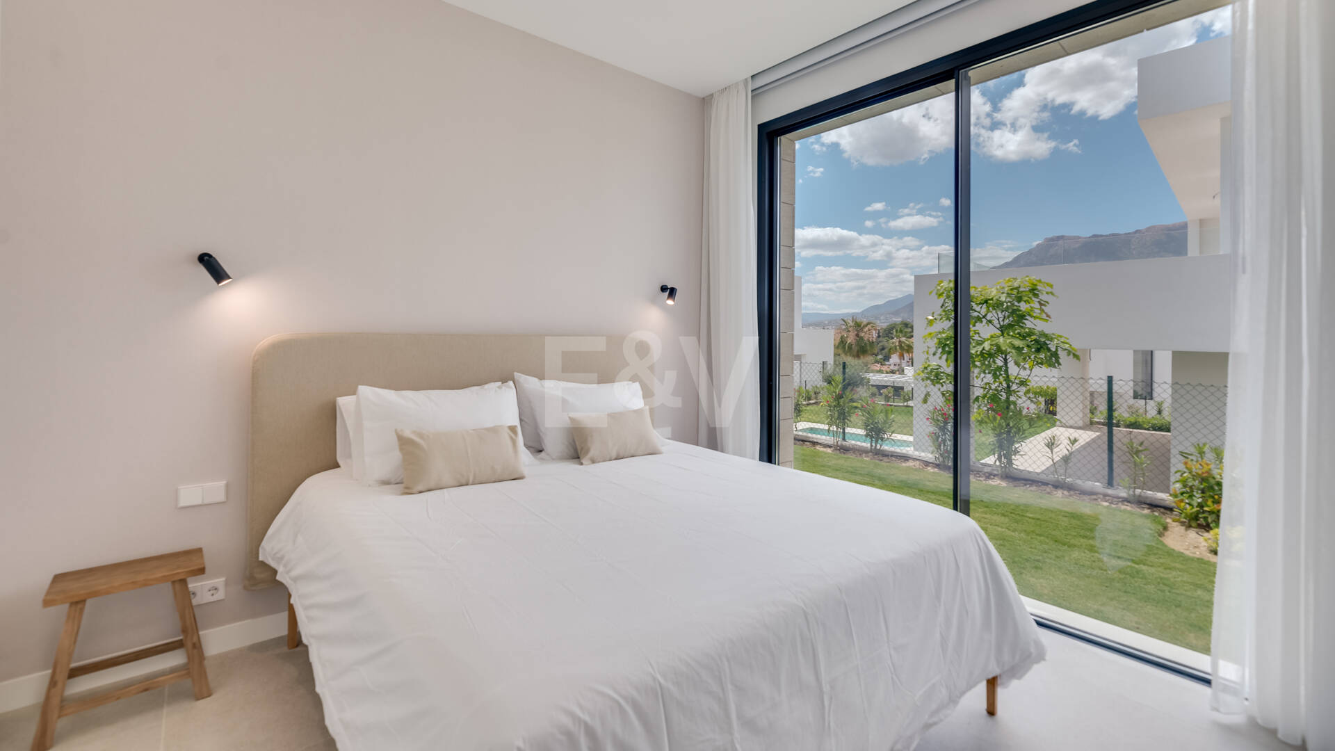 Prestigious Villa with Sea and Mountain Views avaiable for summer rental from 13,330€/week.