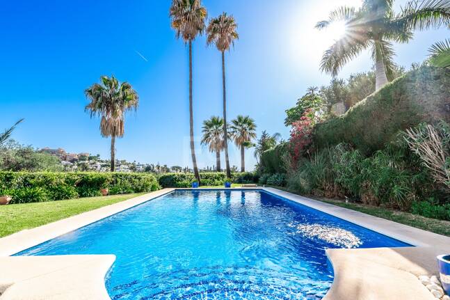 Villa à louer en Nueva Andalucia, Marbella (Toutes les zones)
