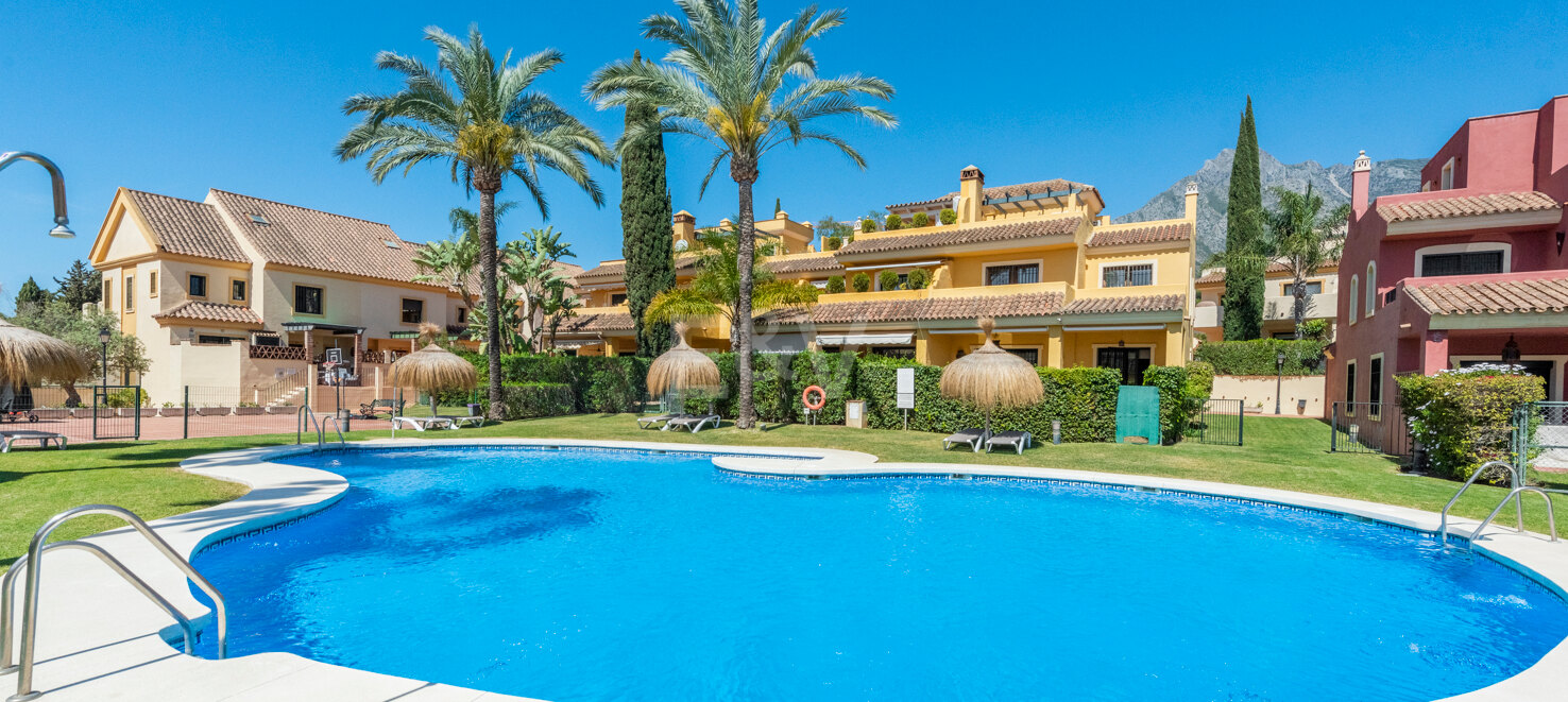 Expansive Semi-Detached Townhouse with Sea Views in Nagüeles, Marbella