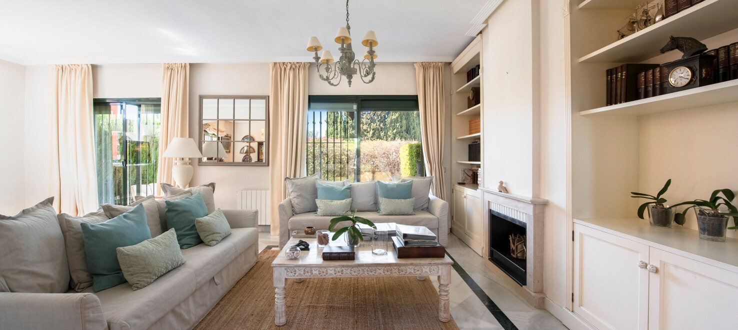 Expansive Semi-Detached Townhouse with Sea Views in Nagüeles, Marbella