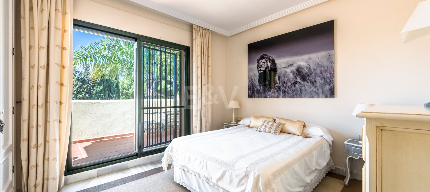 Expansive Semi-Detached Townhouse with Sea Views in Nagüeles, Marbella