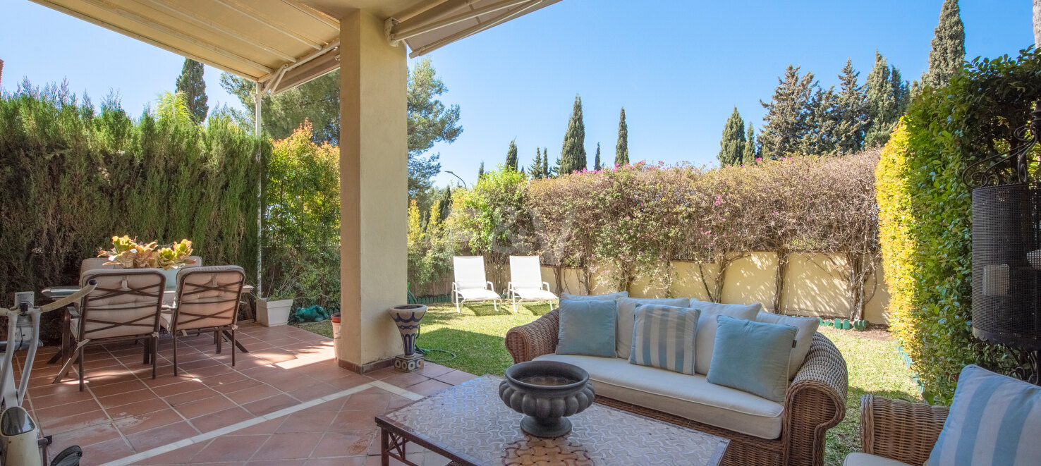 Expansive Semi-Detached Townhouse with Sea Views in Nagüeles, Marbella