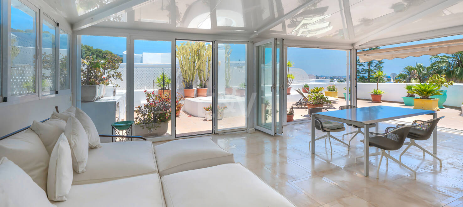 Marbella Golden Mile Stunning Penthouse with Panoramic Sea Views