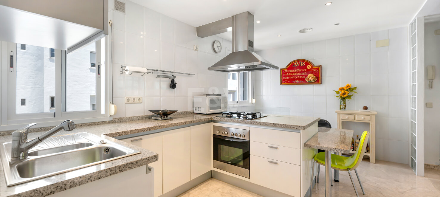 Marbella Golden Mile Stunning Penthouse med panoramautsikt över havet