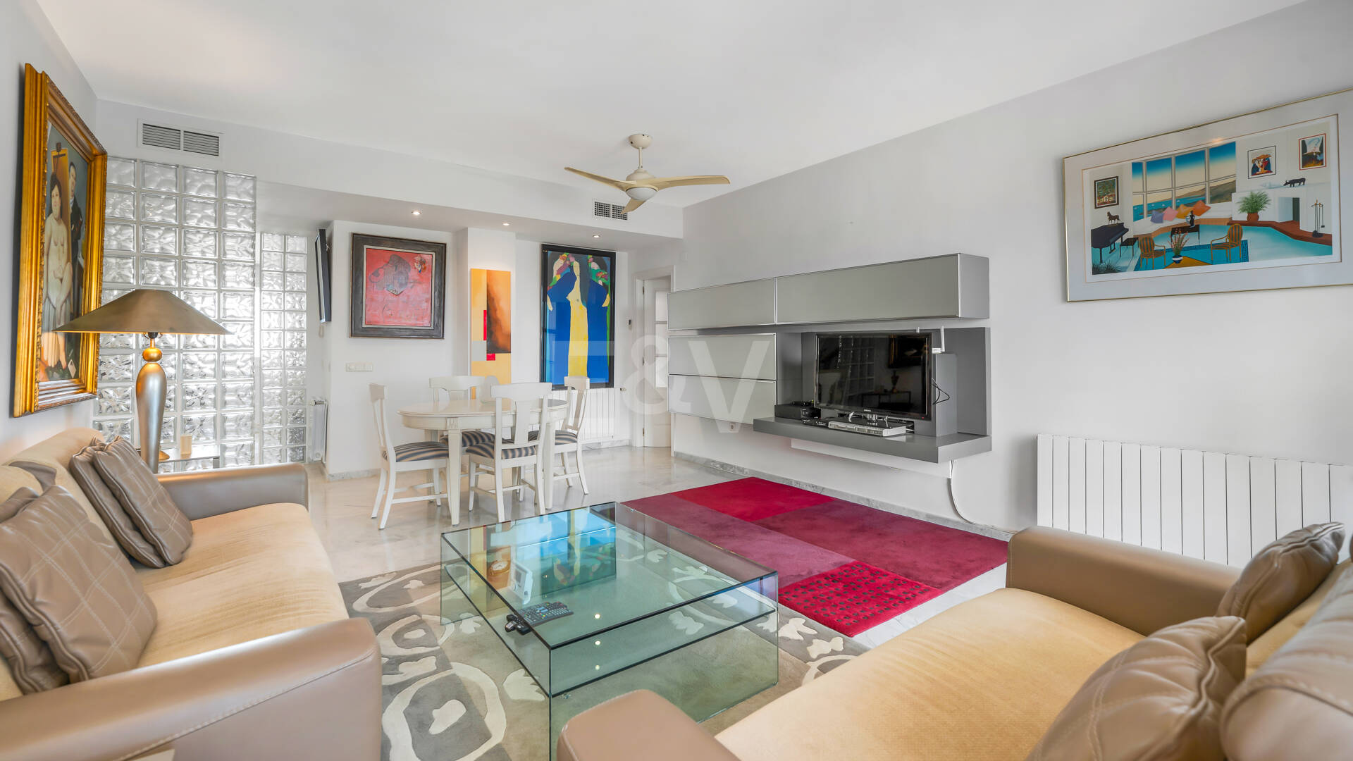 Impresionante ático con vistas panorámicas al mar en la Milla de Oro de Marbella