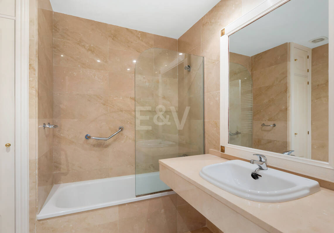 Marbella Golden Mile Penthouse magnifique avec vue panoramique sur la mer