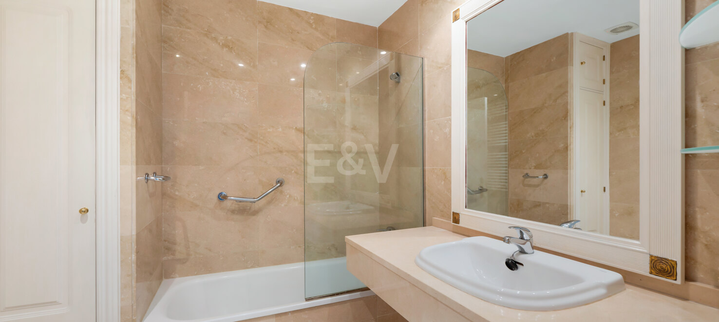 Marbella Golden Mile Stunning Penthouse med panoramautsikt över havet