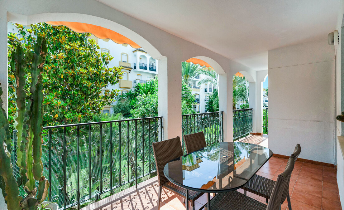 Elegant apartment with Garden Views in Marbella’s Golden Mile