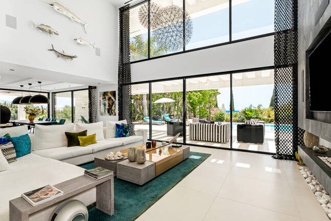 Spektakuläre neue Villa mit Meer- und Golfblick