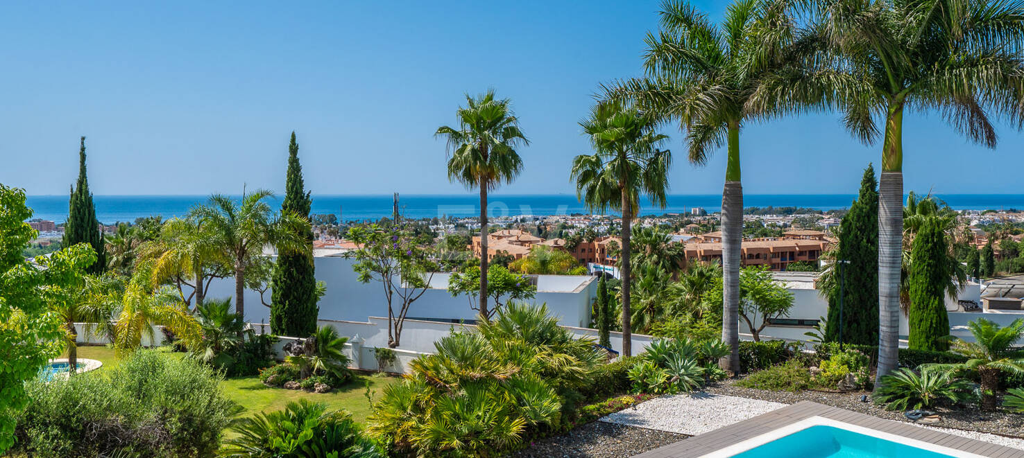 Espectacular villa de nueva contrucción con vistas al mar y al golf