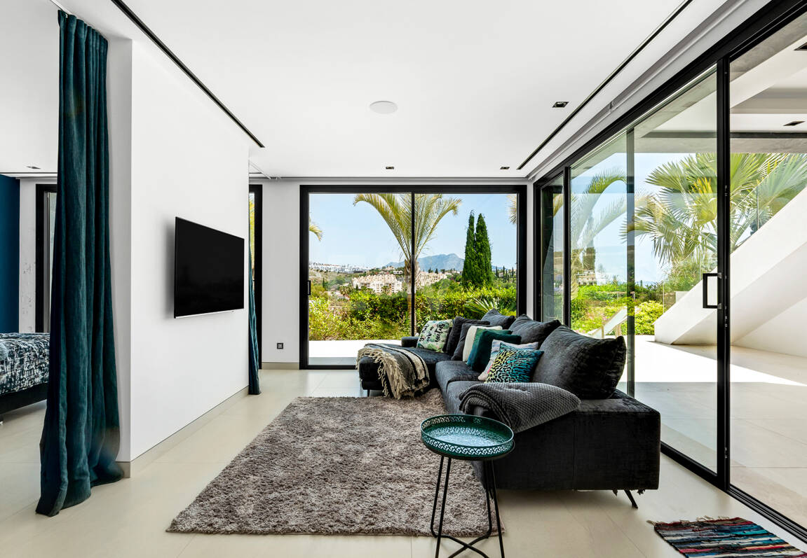 Spektakuläre neue Villa mit Meer- und Golfblick