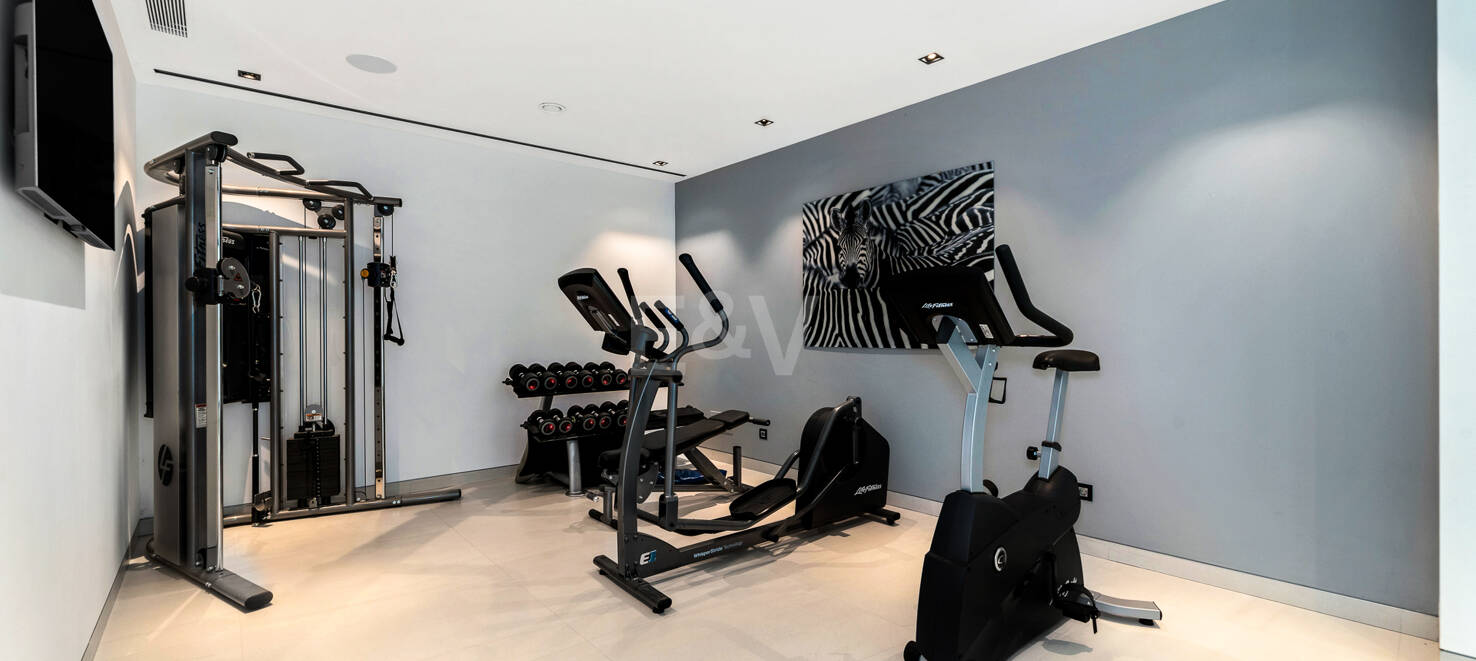 Espectacular villa de nueva contrucción con vistas al mar y al golf