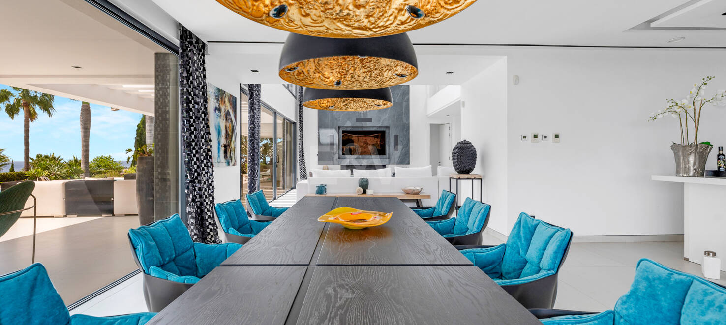 Espectacular villa de nueva contrucción con vistas al mar y al golf