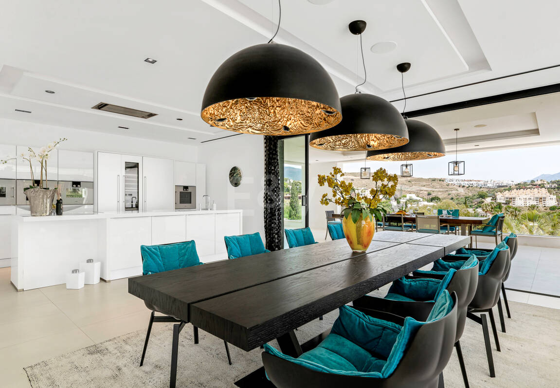 Spektakuläre neue Villa mit Meer- und Golfblick