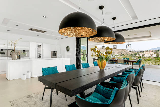 Spektakuläre neue Villa mit Meer- und Golfblick