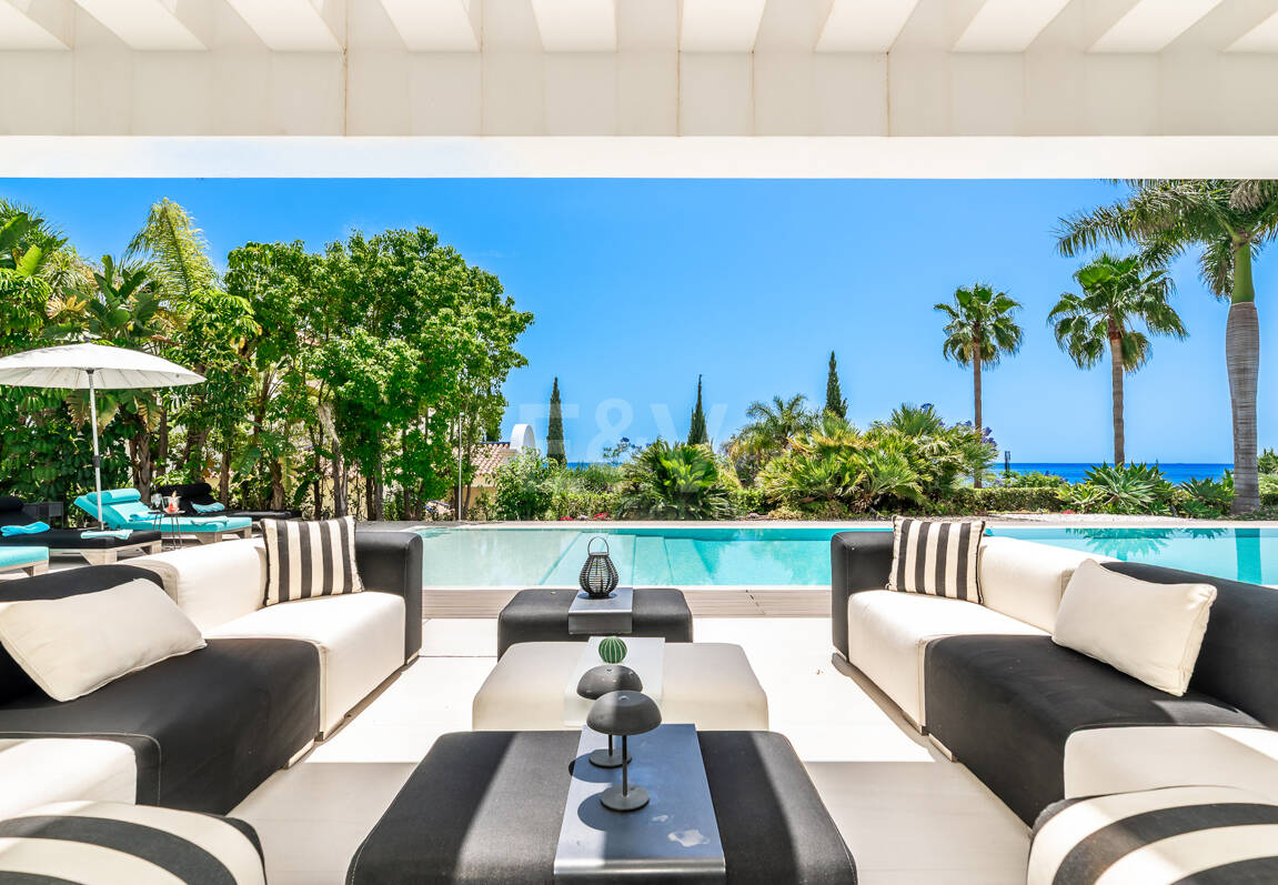 Spektakuläre neue Villa mit Meer- und Golfblick