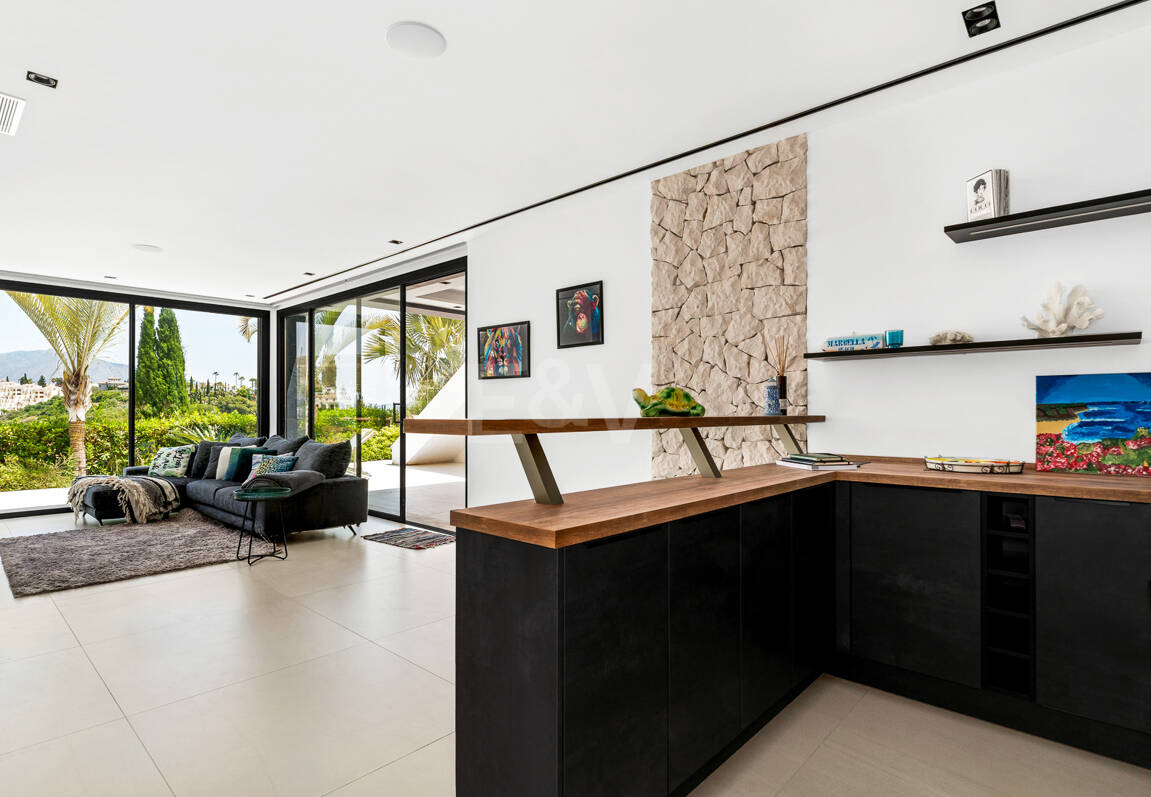 Spektakuläre neue Villa mit Meer- und Golfblick