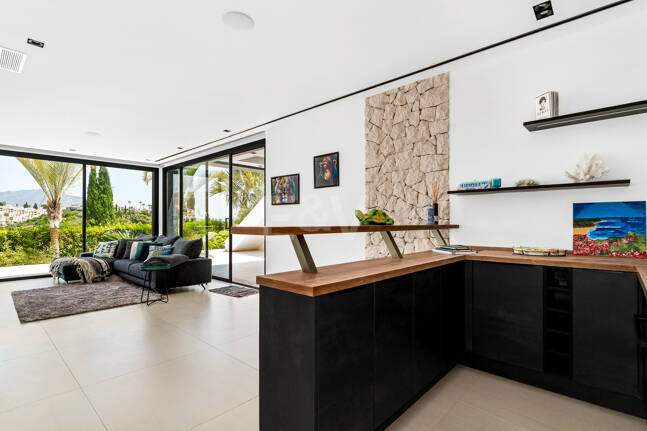 Spektakuläre neue Villa mit Meer- und Golfblick