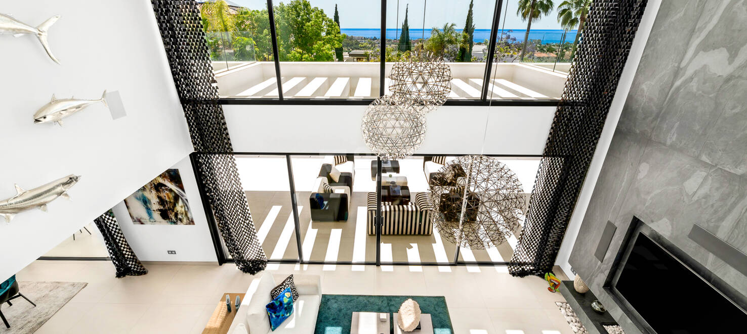 Espectacular villa de nueva contrucción con vistas al mar y al golf