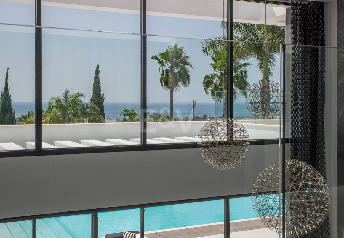 Spektakuläre neue Villa mit Meer- und Golfblick