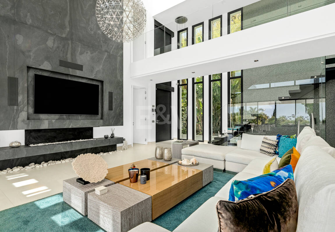 Spektakuläre neue Villa mit Meer- und Golfblick