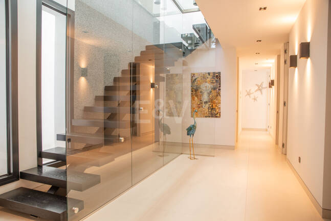 Spektakuläre neue Villa mit Meer- und Golfblick