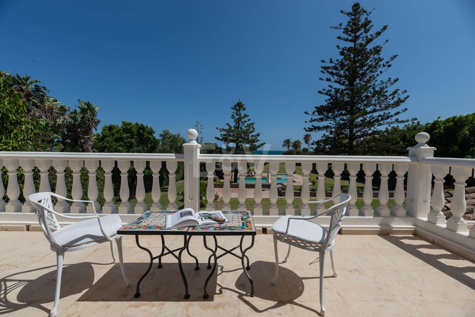 Villa frente a la playa en Guadalmina