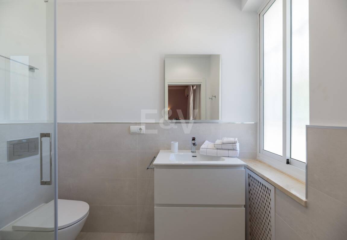 Villa frente a la playa en Guadalmina