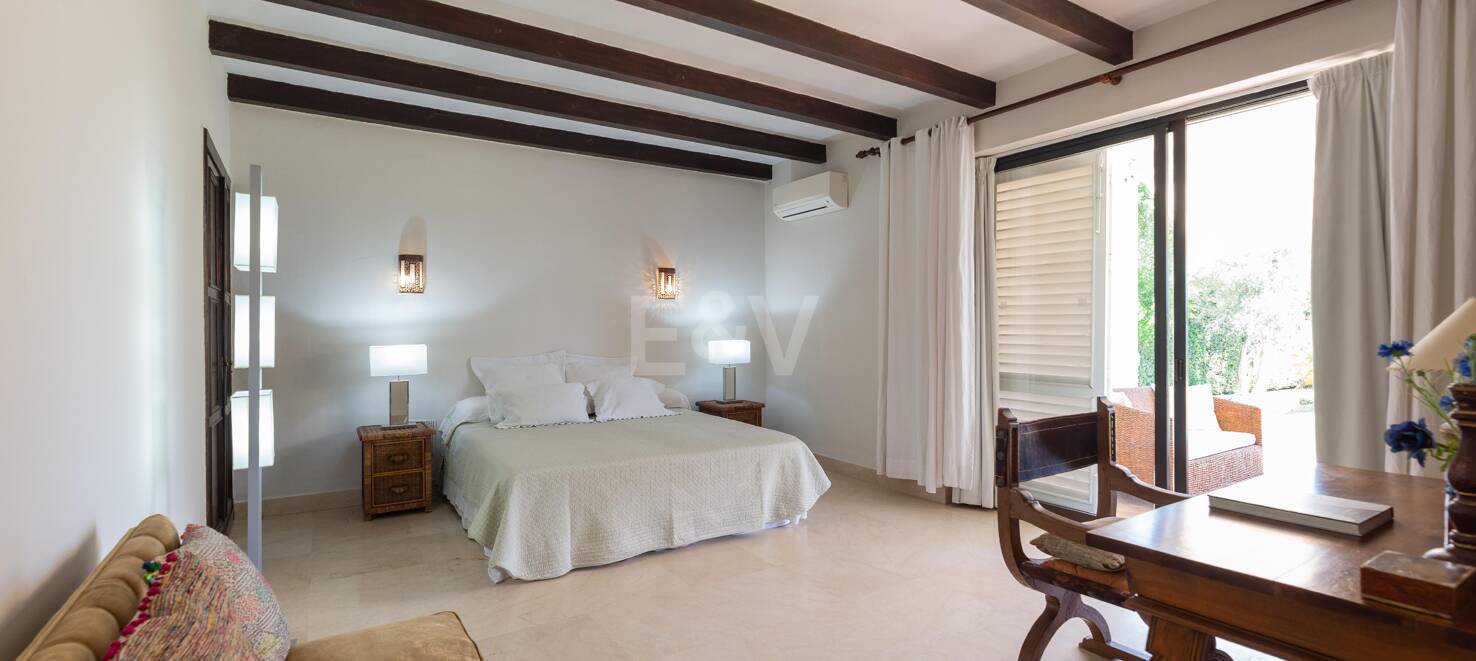 Villa frente a la playa en Guadalmina