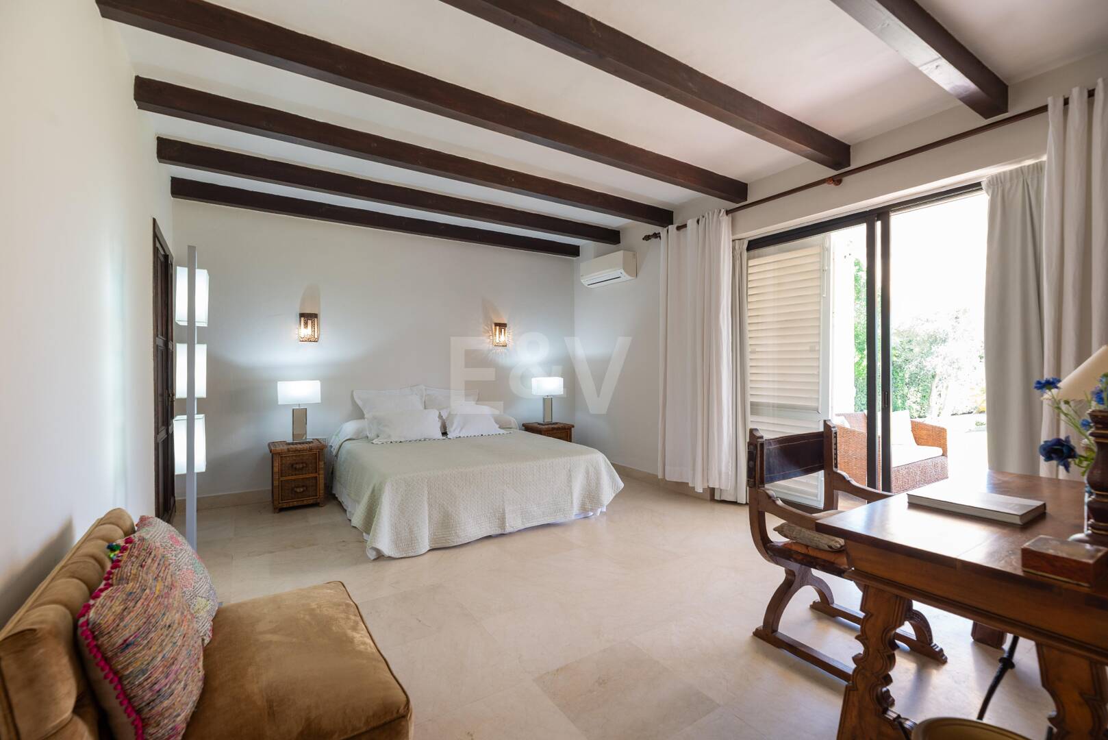 Villa frente a la playa en Guadalmina