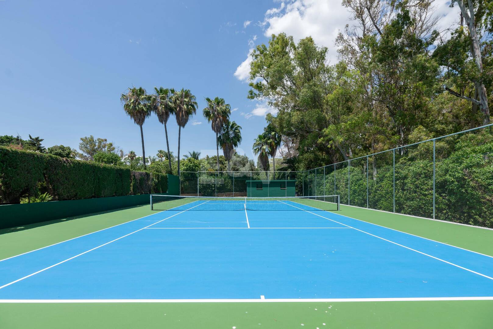 Villa frente a la playa en Guadalmina