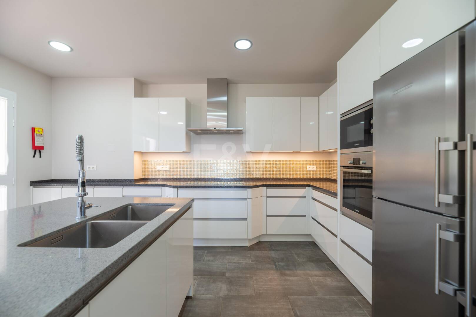 Villa frente a la playa en Guadalmina