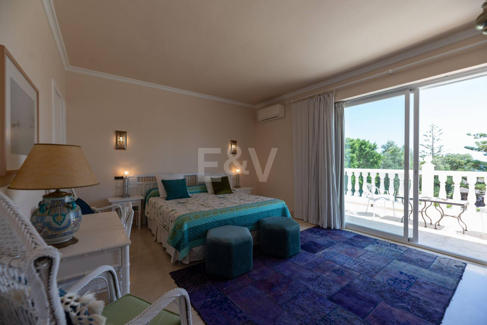 Villa frente a la playa en Guadalmina