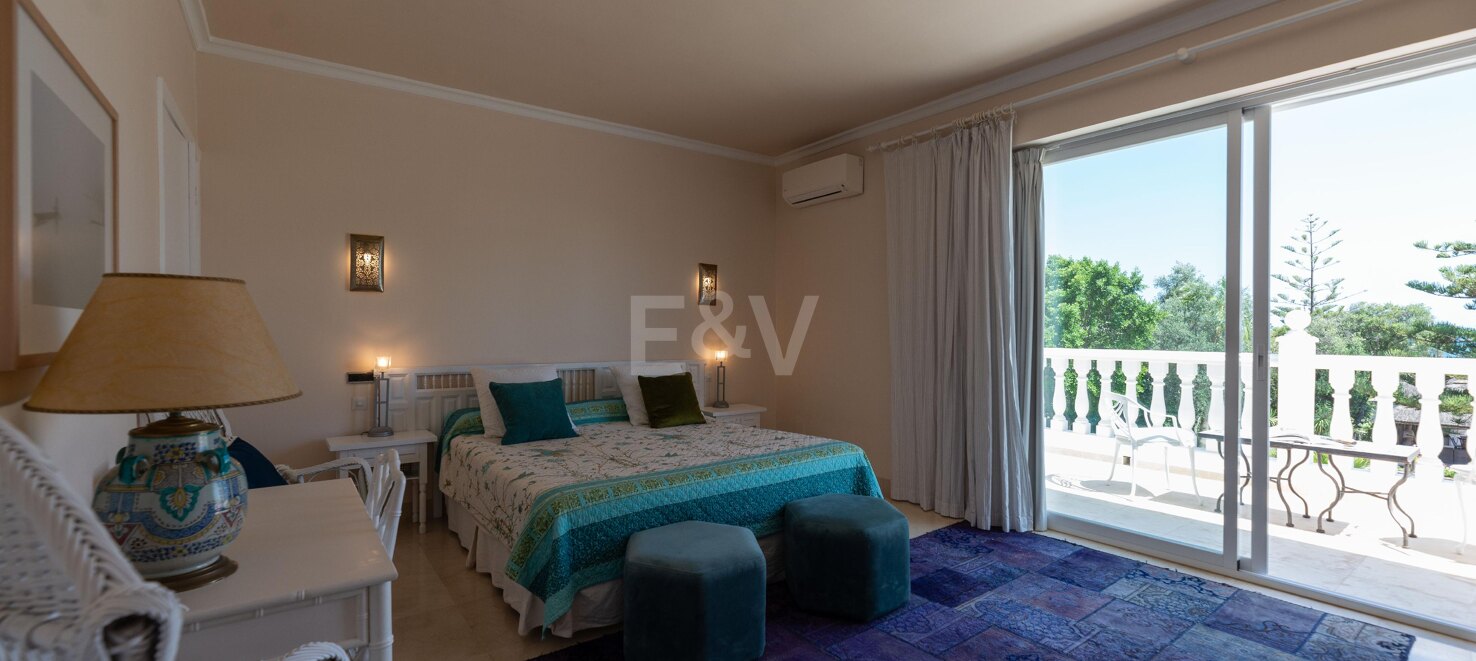 Front line beach villa in Guadalmina