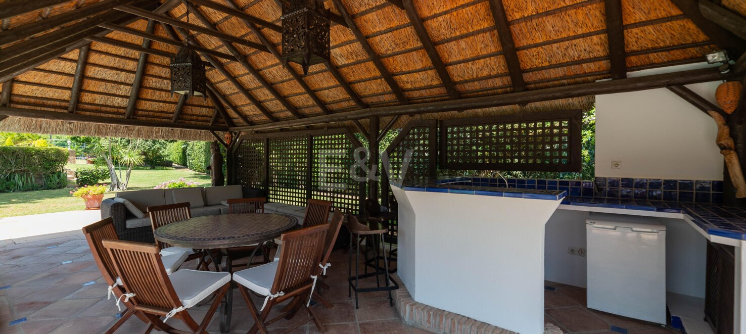 Front line beach villa in Guadalmina