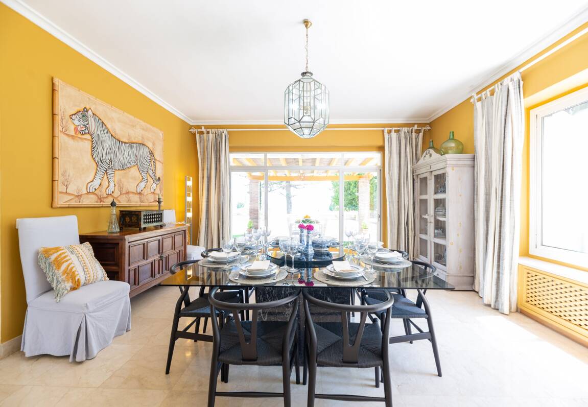 Villa frente a la playa en Guadalmina