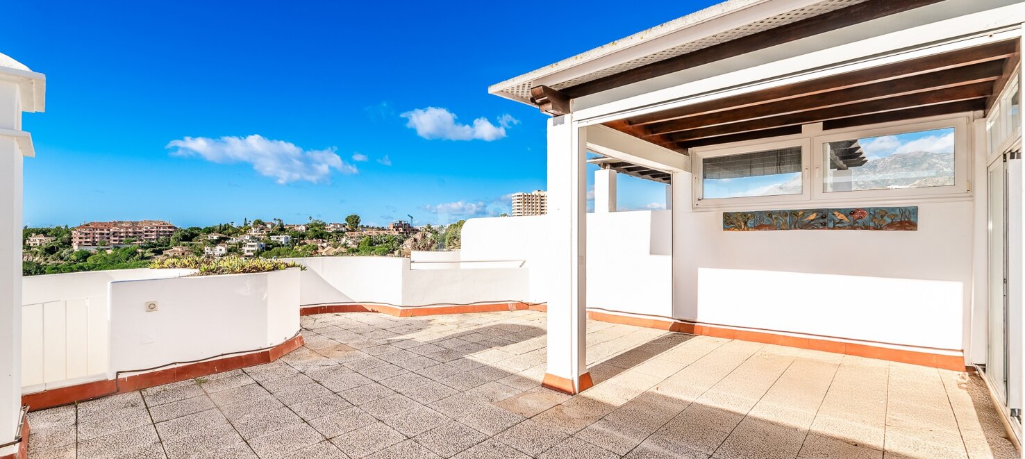 Charming 2-Bedroom Penthouse with Sea & Golf Views in Rio Real available for short-term rental (June-August) from 1,750€/week.