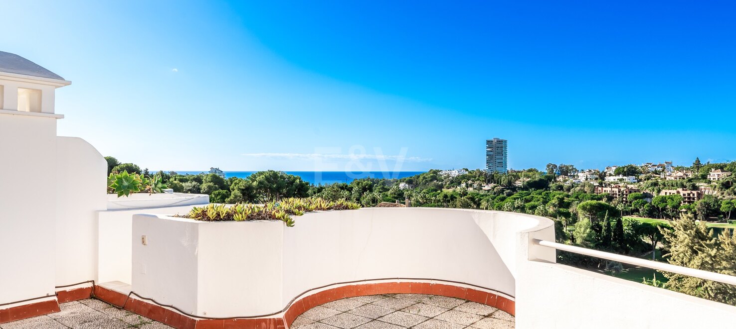 Charming 2-Bedroom Penthouse with Sea & Golf Views in Rio Real available for short-term rental (June-August) from 1,750€/week.