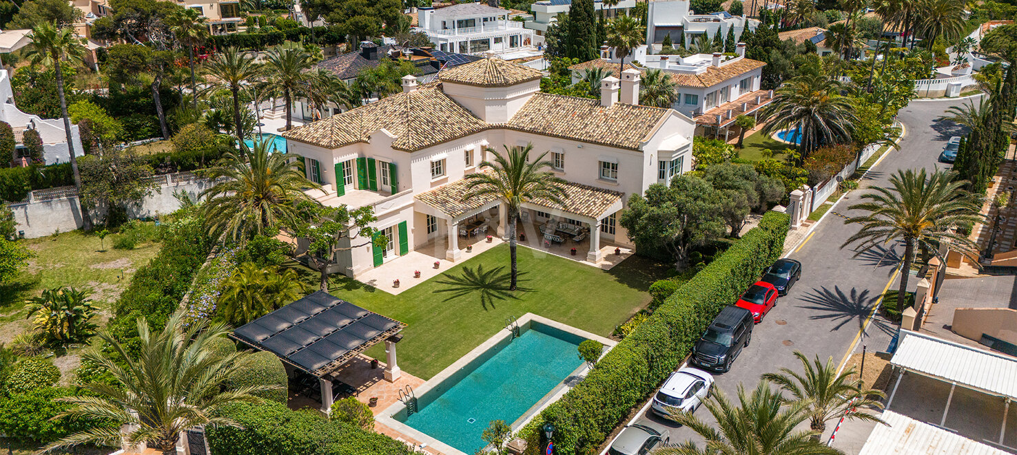 Lyxvilla på stranden Side of Los Monteros, Marbella