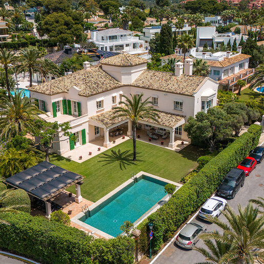 Lyxvilla på stranden Side of Los Monteros, Marbella