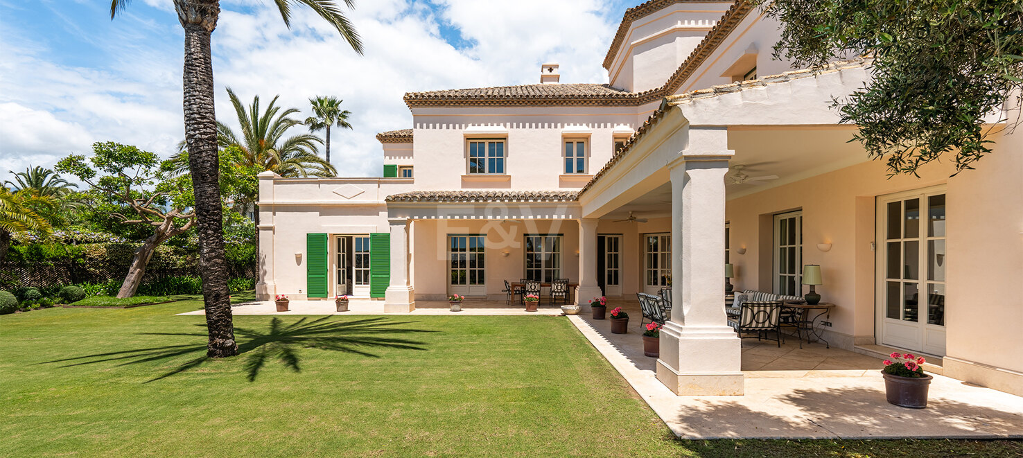 Lyxvilla på stranden Side of Los Monteros, Marbella