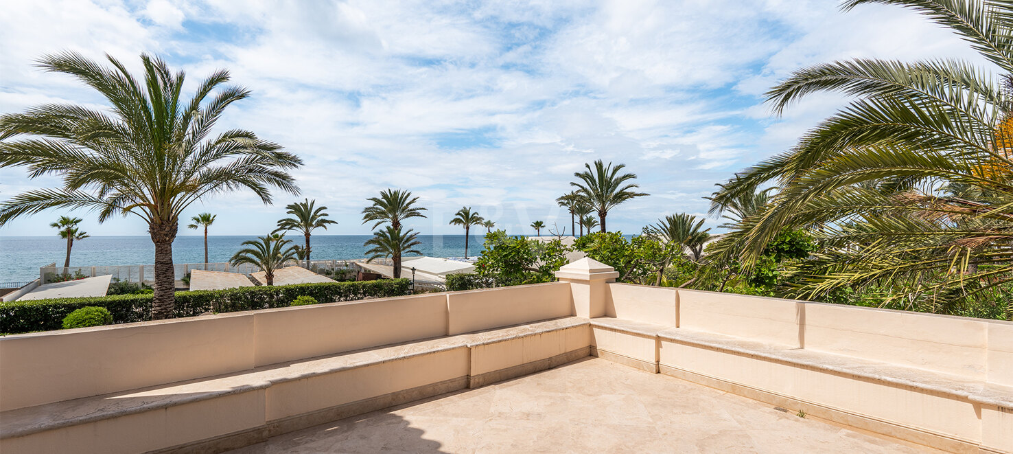 Lyxvilla på stranden Side of Los Monteros, Marbella