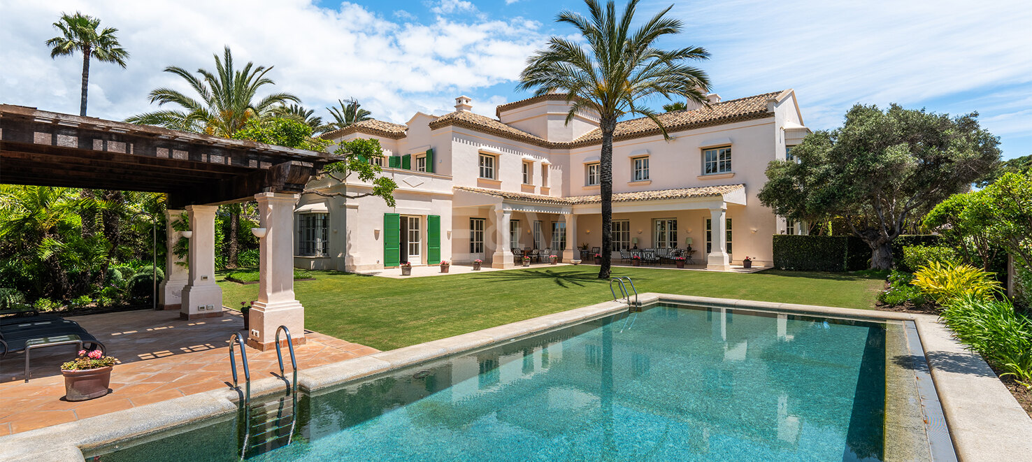 Lyxvilla på stranden Side of Los Monteros, Marbella