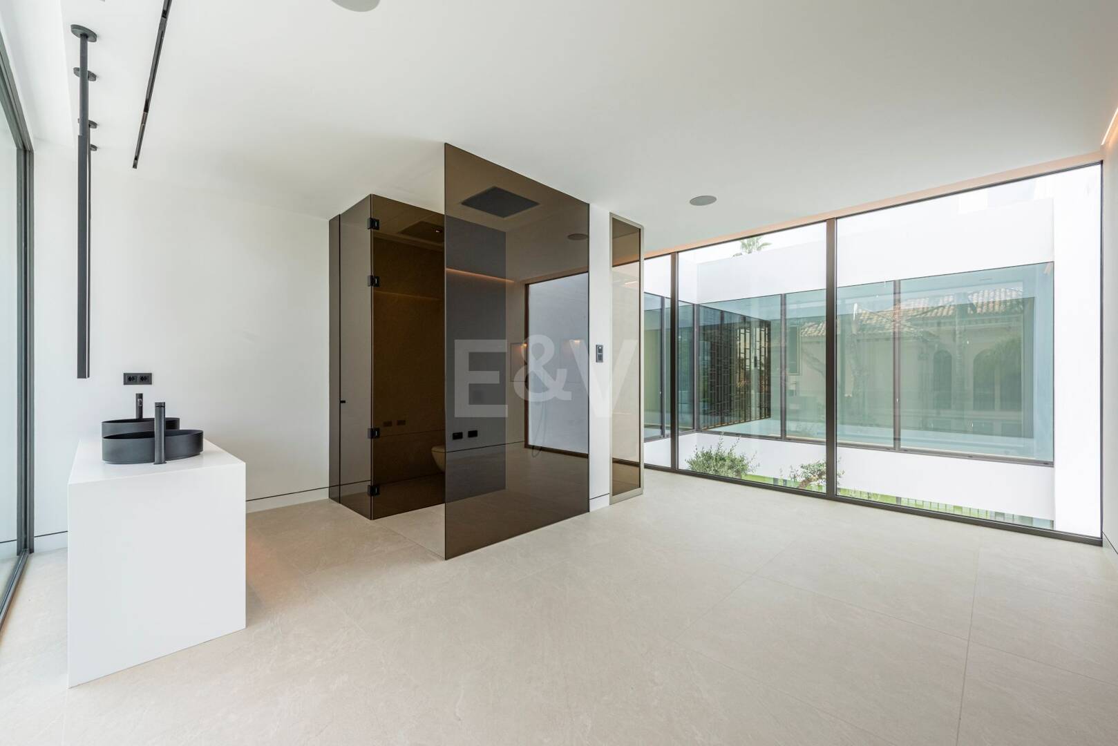 Exclusive high-end semi-detached villa in Atalaya de Río Verde - Nueva Andalucia