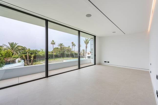 Exclusive high-end semi-detached villa in Atalaya de Río Verde - Nueva Andalucia