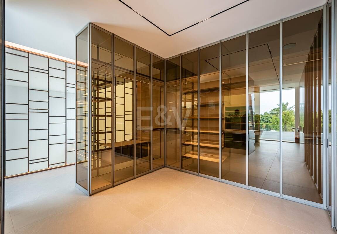 Exclusive high-end semi-detached villa in Atalaya de Río Verde - Nueva Andalucia